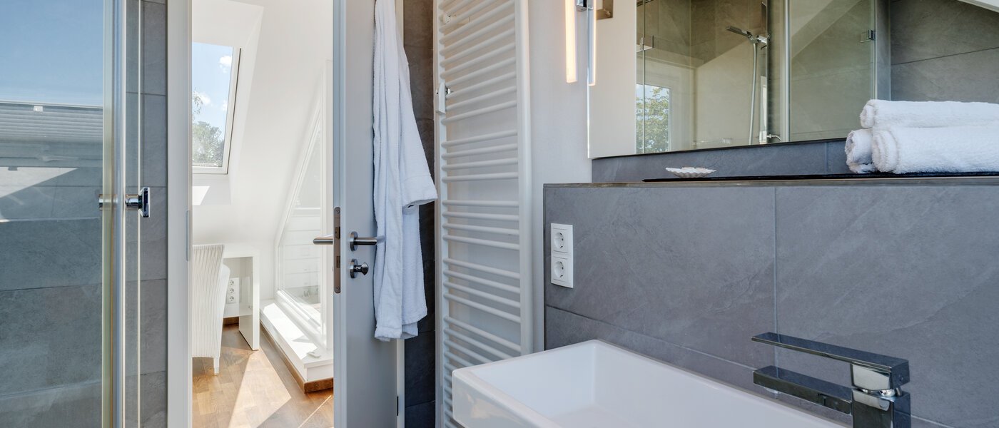 roof terrace apartment München Untermenzing 02 bathroom 9794