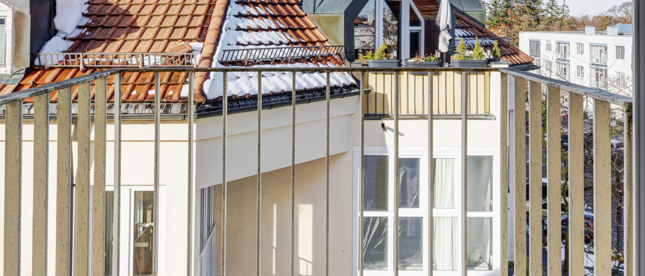 attic apartment Ottobrunn 01 balcony 9824