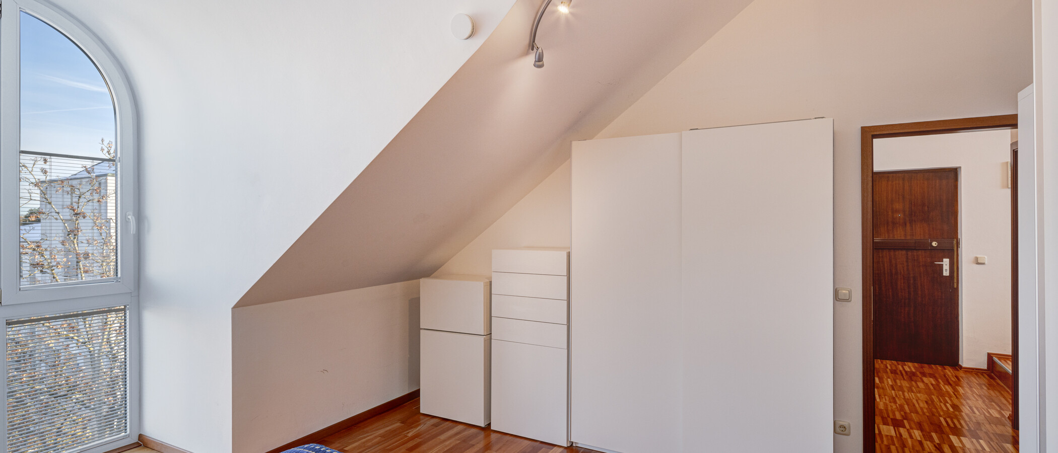 attic apartment Ottobrunn 03 bedroom 9824
