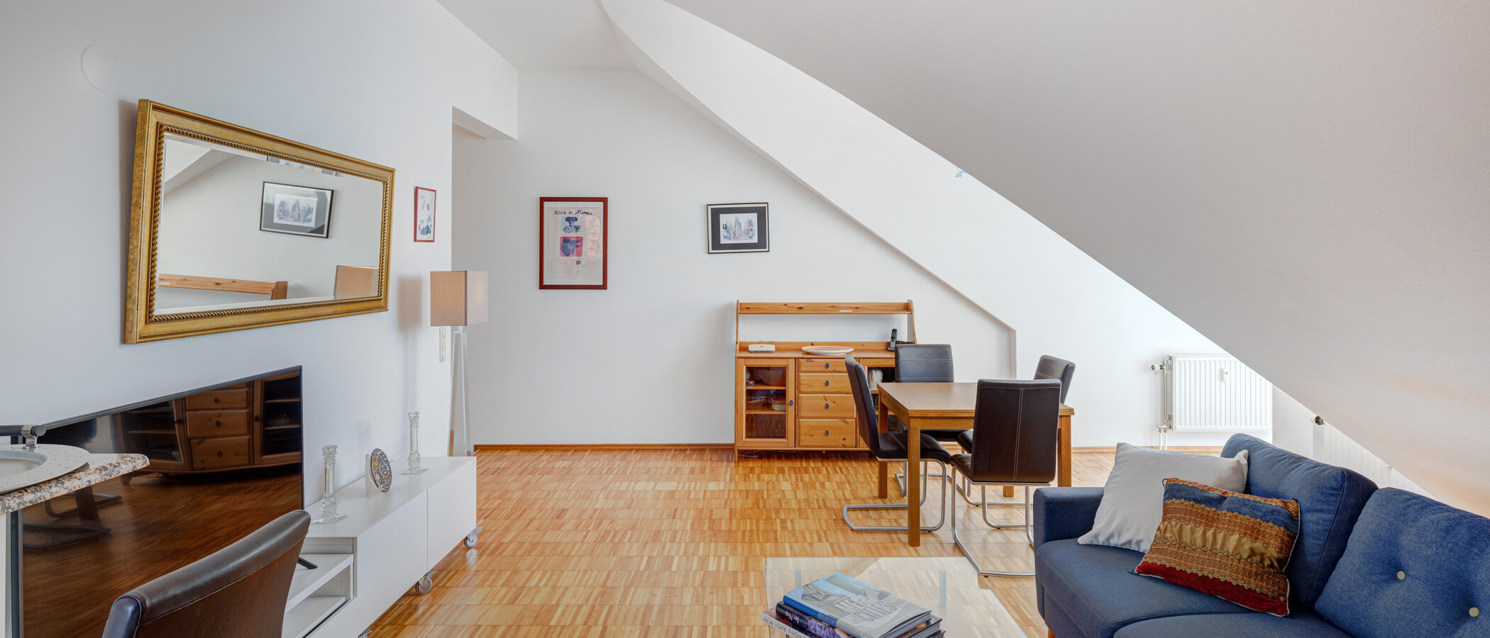 attic apartment Ottobrunn 04 living area 9824