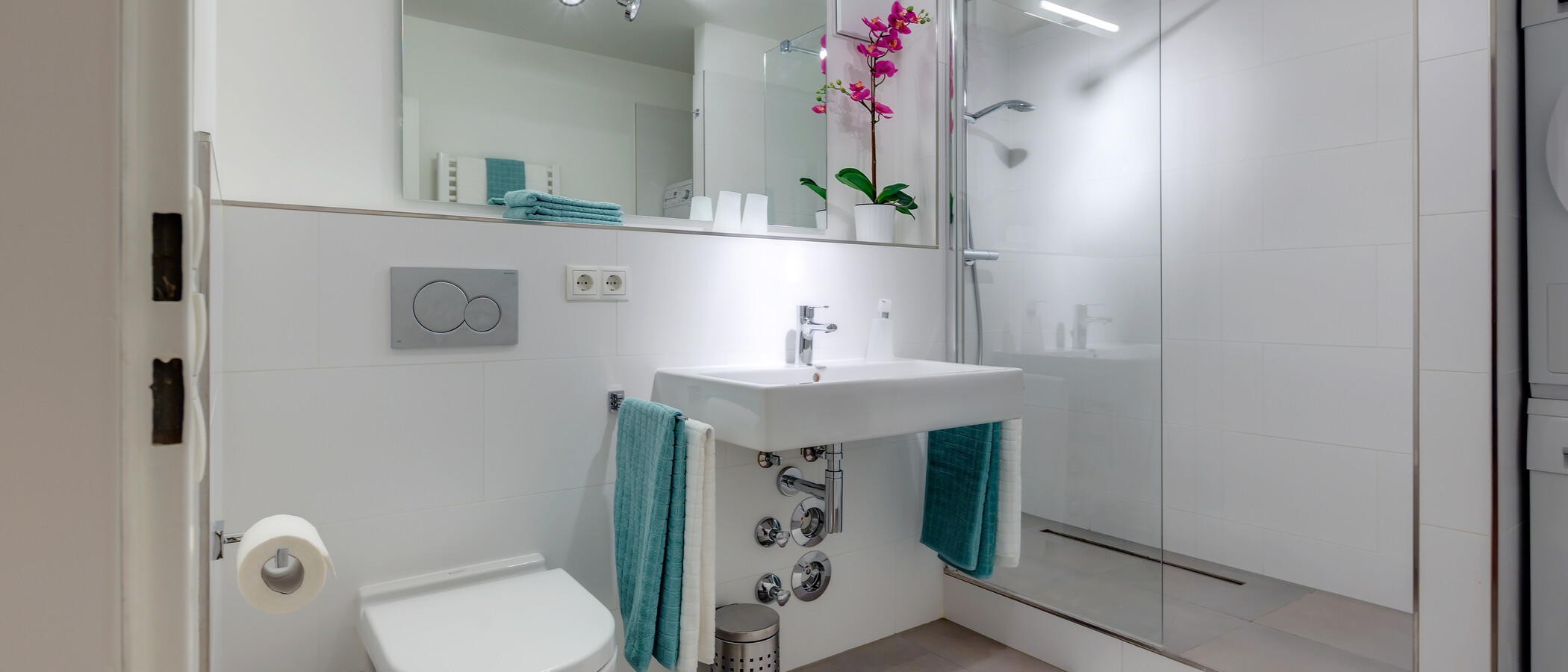 apartment München Untersendling 02 bathroom 9825