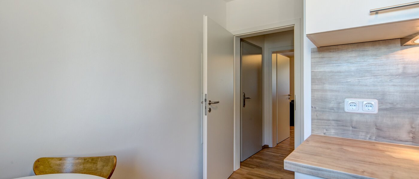 apartment München Hasenbergl 03 kitchen 9831