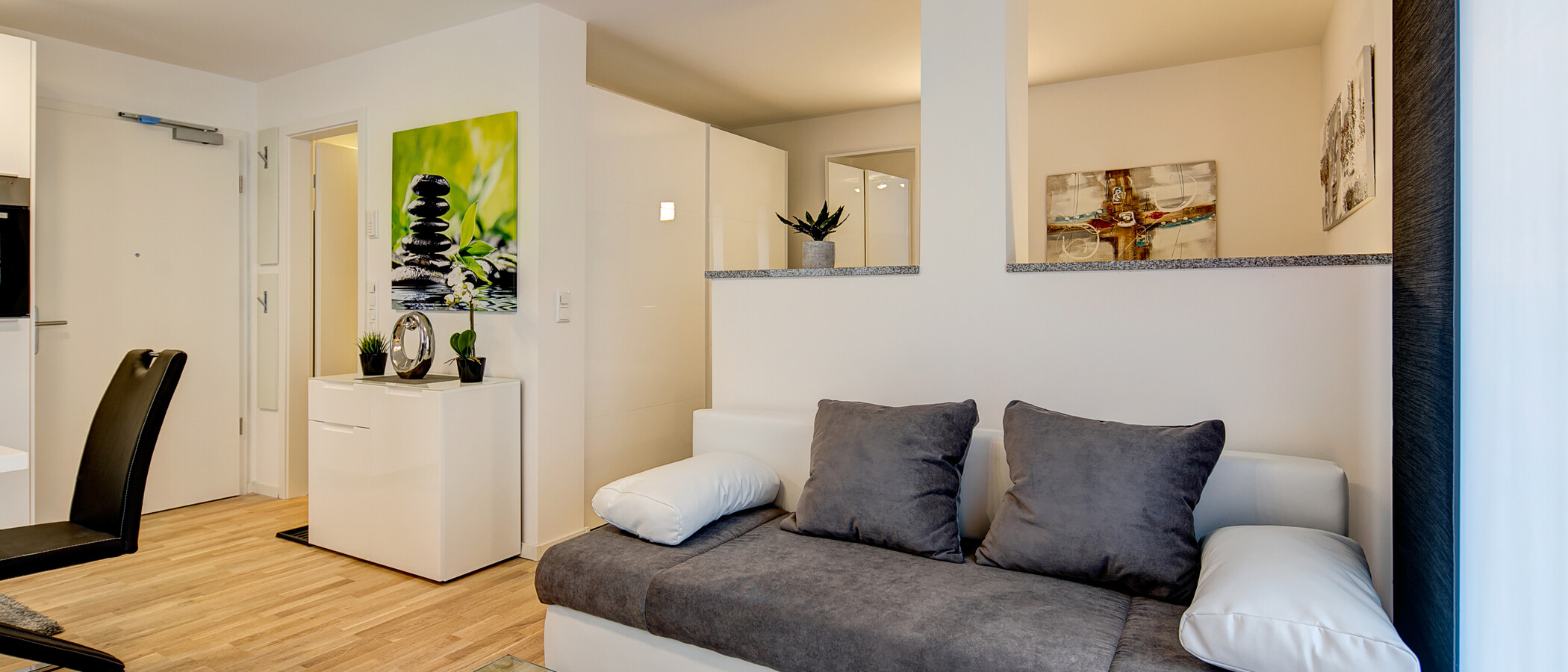 apartment München Ludwigsvorstadt 05 living room 9842