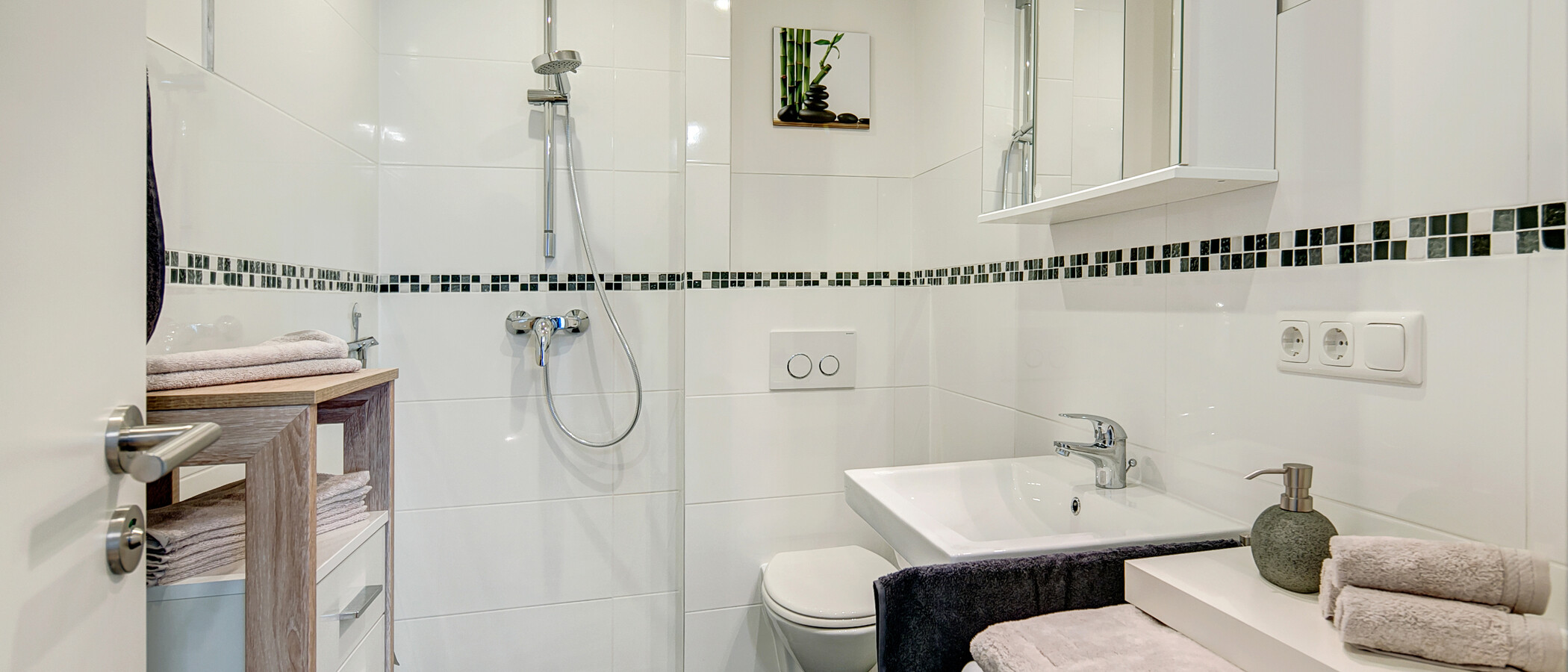 apartment München Ludwigsvorstadt 01 bathroom 9842
