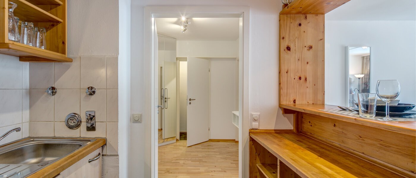 apartment München Solln 03 kitchen 9857