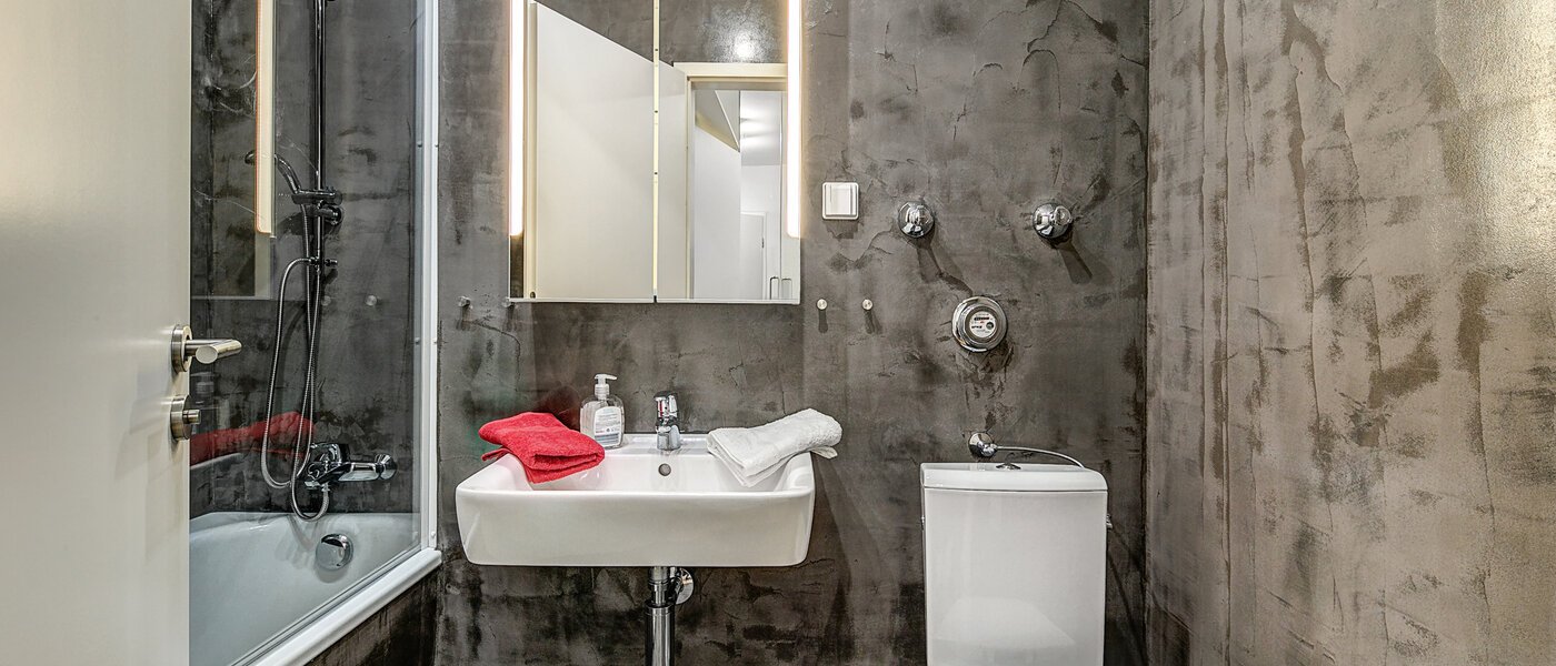 apartment München Solln 01 bathroom 9857