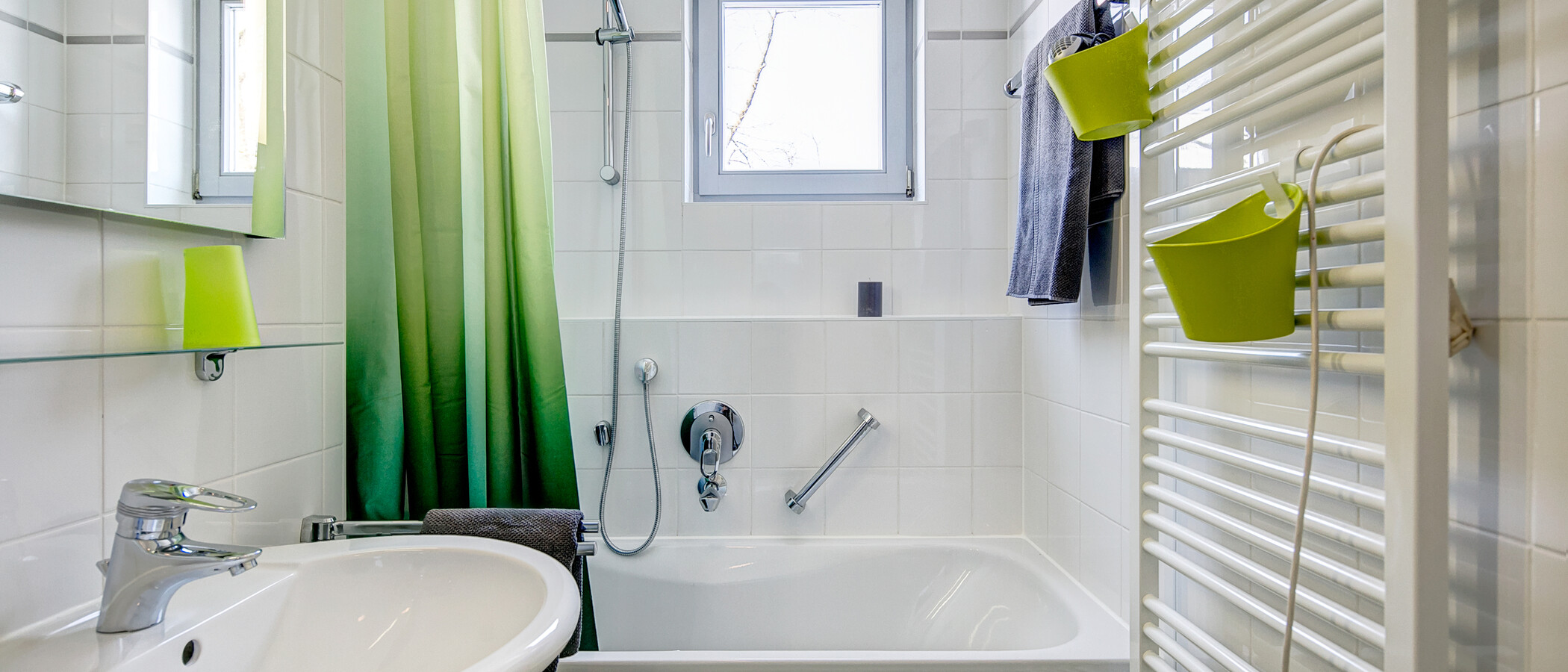 apartment Haar 01 bathroom 9858
