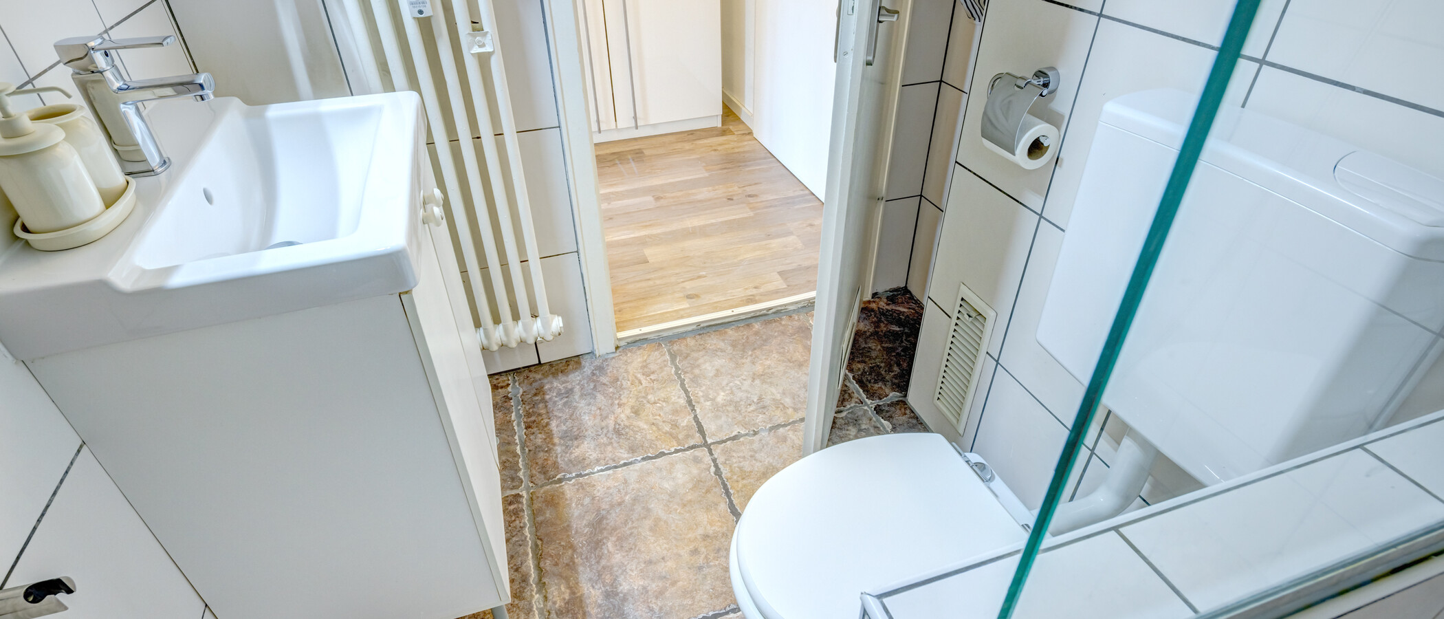 apartment München Milbertshofen 03 bathroom 9863