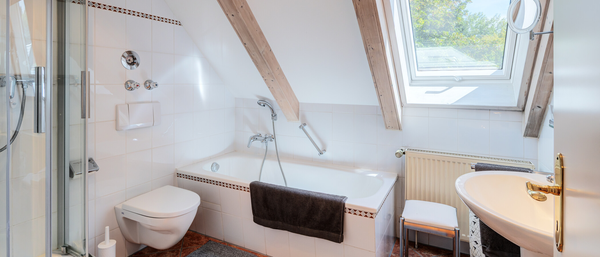 maisonette München Thalkirchen 01 bathroom 9867