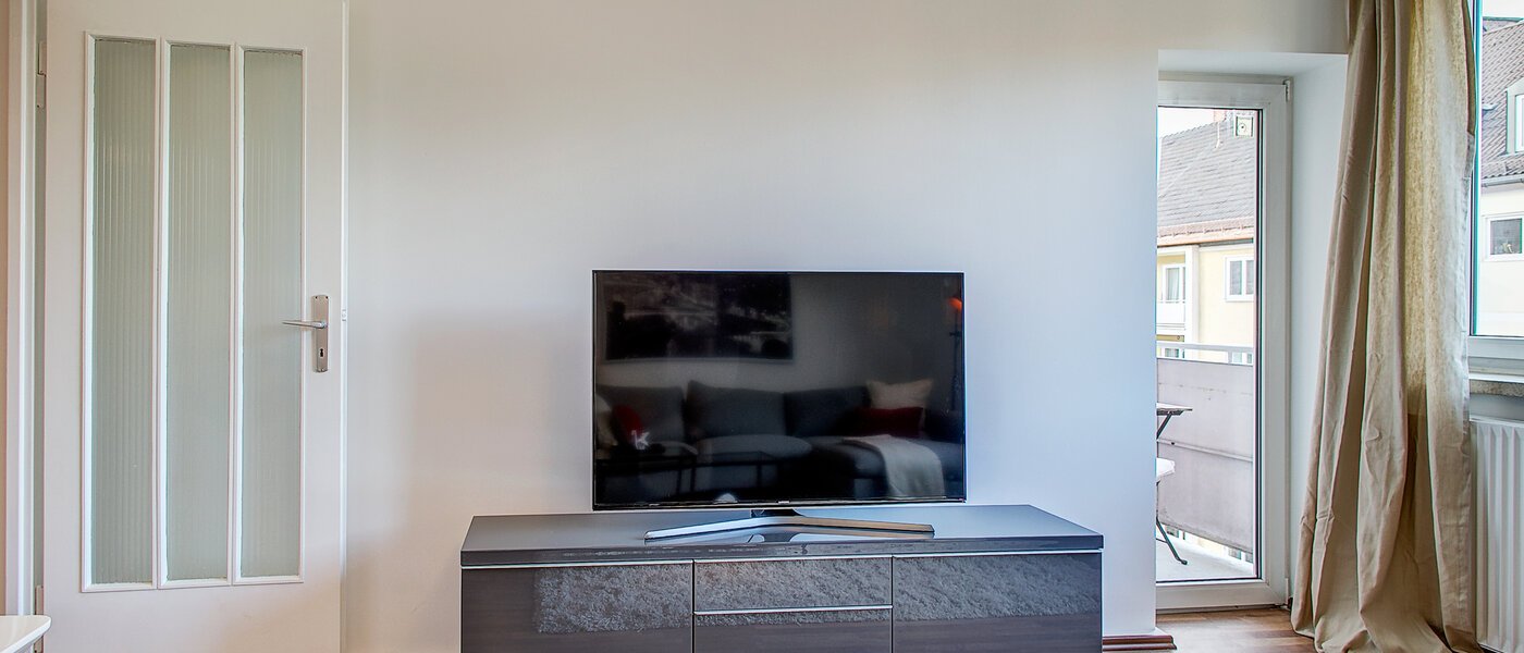 apartment München Schwabing 04 living room 9871