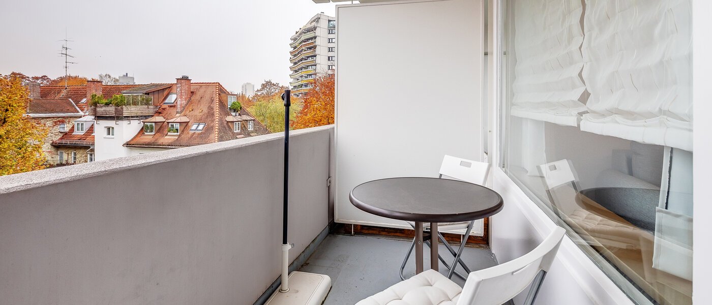 apartment München Schwabing-Nord (zw. Leopoldstraße & Englischen Garten) 01 balcony 9873