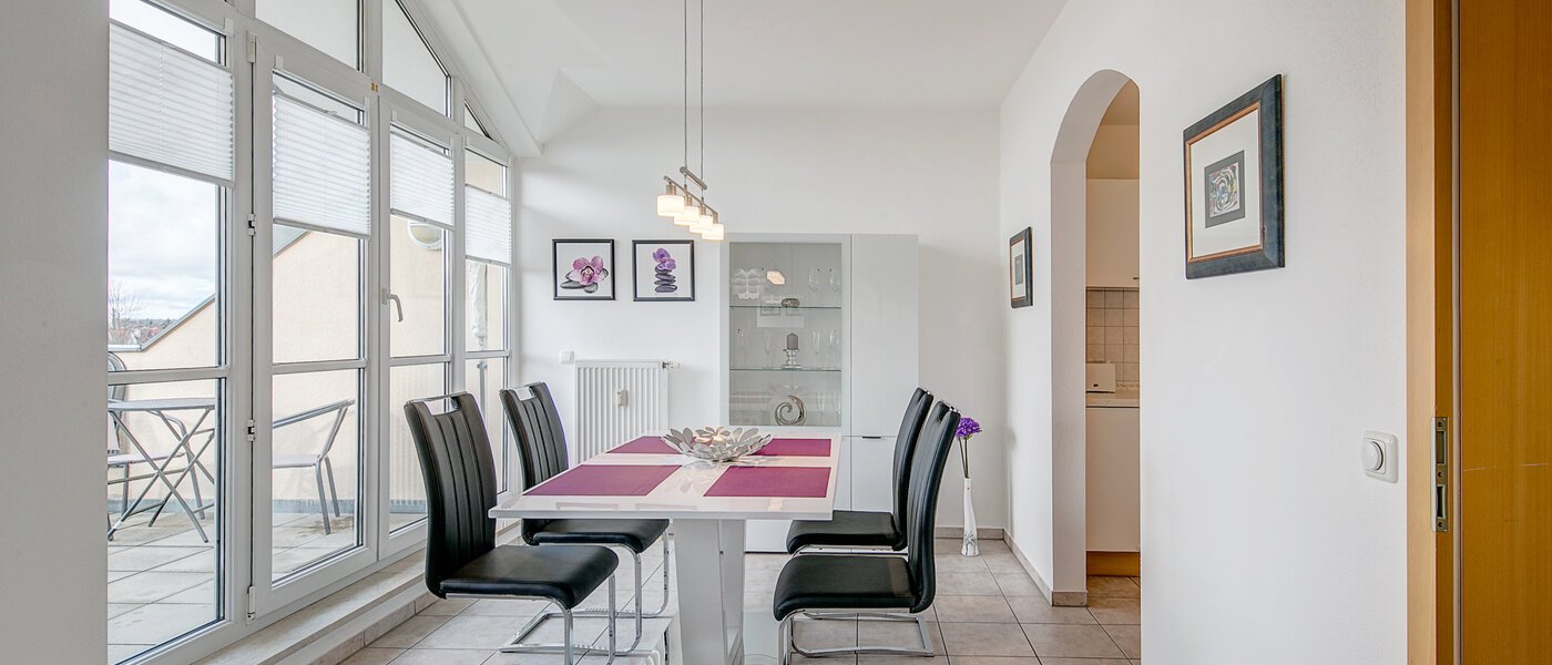 apartment Unterschleißheim 02 living room 9888