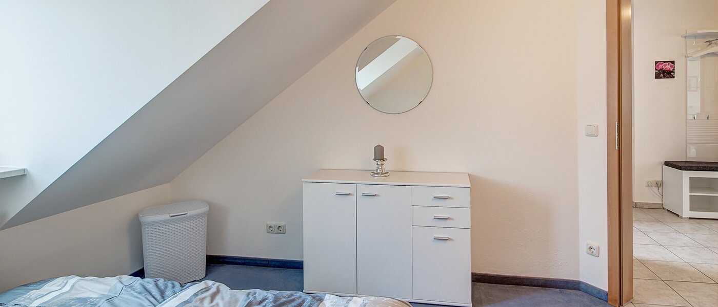 apartment Unterschleißheim 02 sleeping area 9888