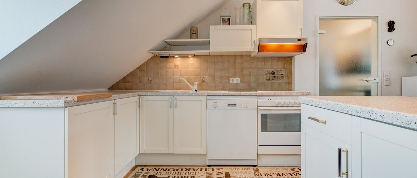 attic apartment München Thalkirchen 02 kitchen 9893