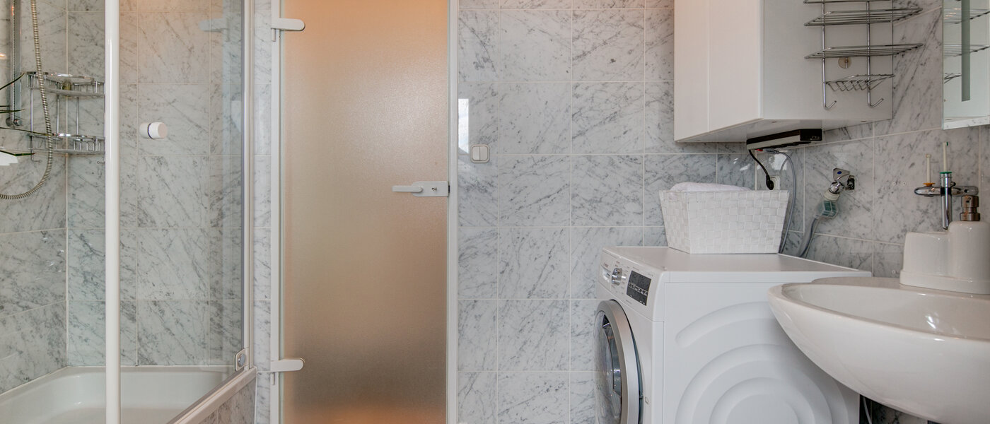 attic apartment München Thalkirchen 03 bathroom 9893