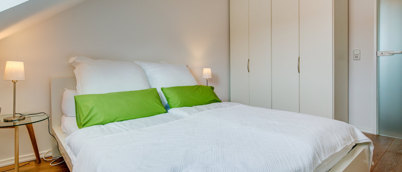 attic apartment München Thalkirchen 04 sleeping area 9893