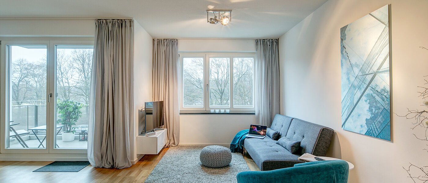 apartment München Schwabing-Georgenschwaige 02 living room 9904