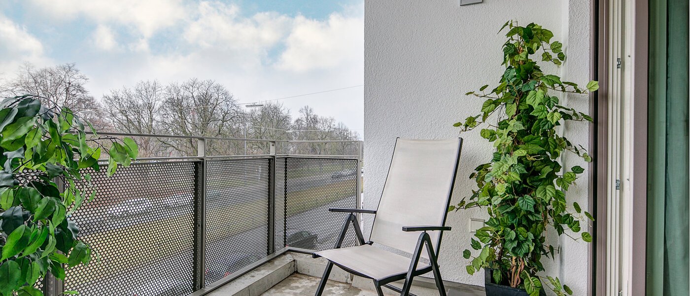 apartment München Schwabing-Georgenschwaige 01 balcony 9904
