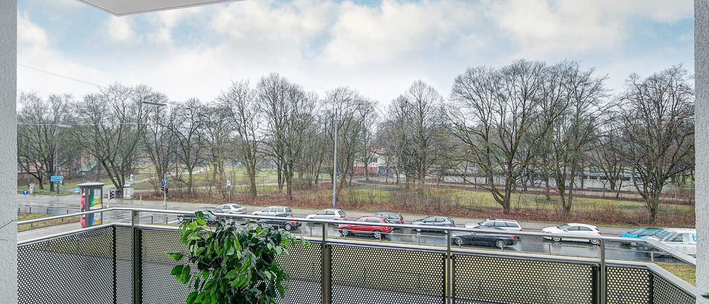 apartment München Schwabing-Georgenschwaige 02 balcony 9904