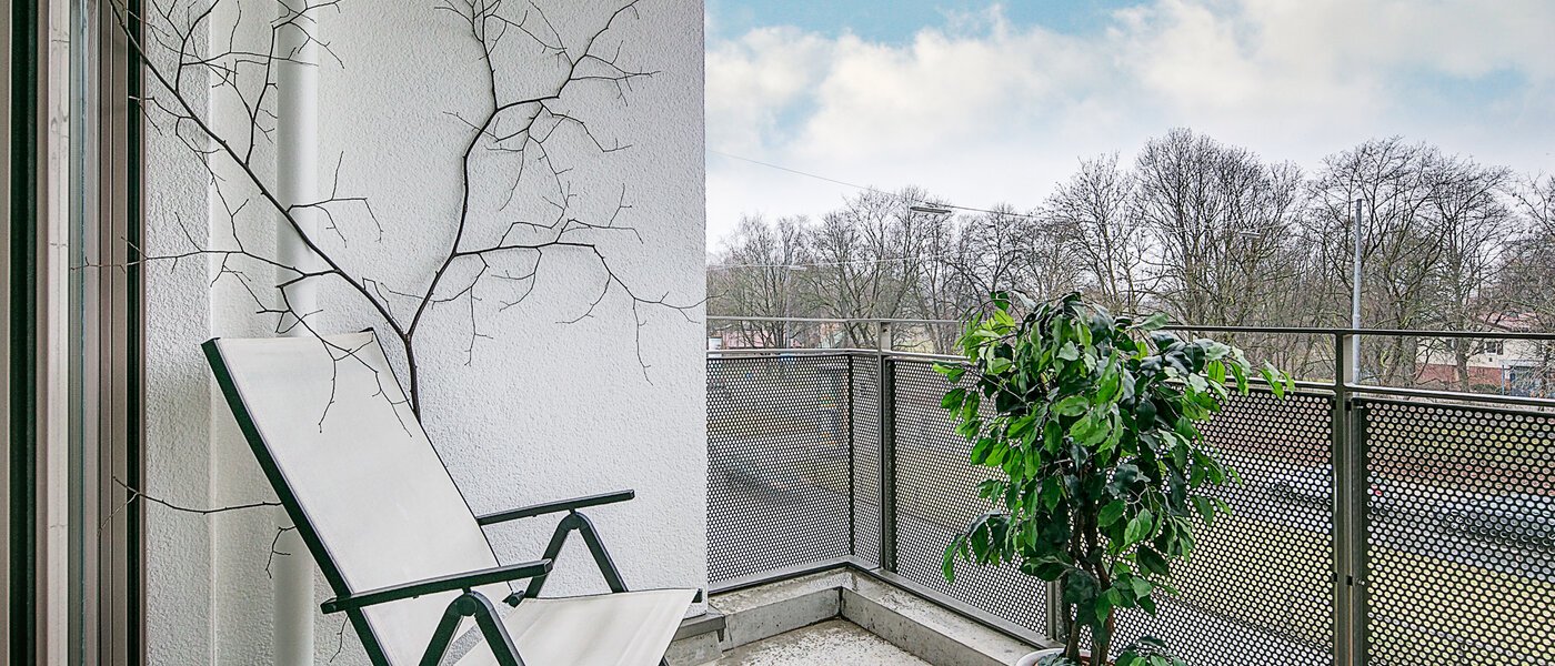 apartment München Schwabing-Georgenschwaige 03 balcony 9904