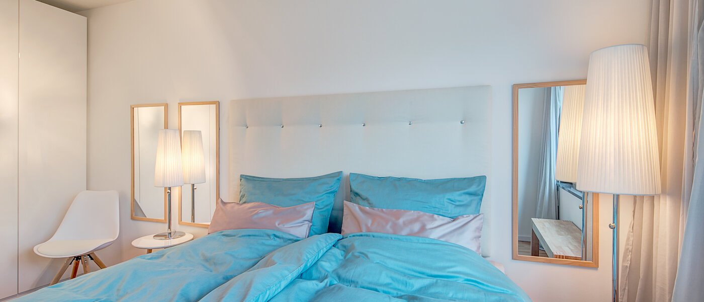 apartment München Schwabing-Georgenschwaige 02 sleeping area 9904