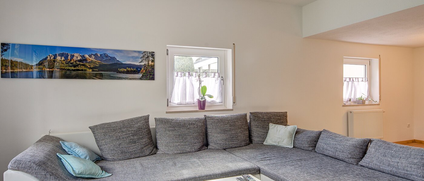 apartment München Freimann 02 living room 9914