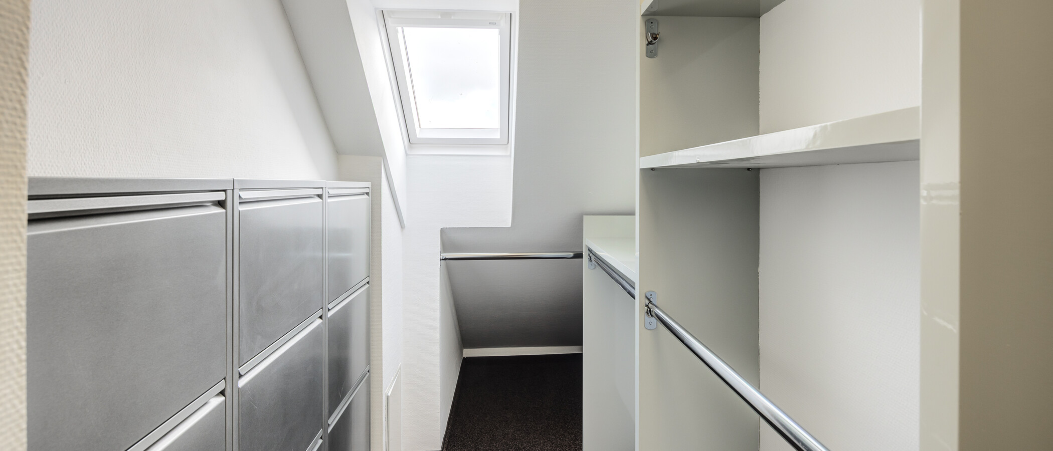 maisonette-gallery apartment München Maxvorstadt - Museumsviertel 01 Walk-in closet 9925