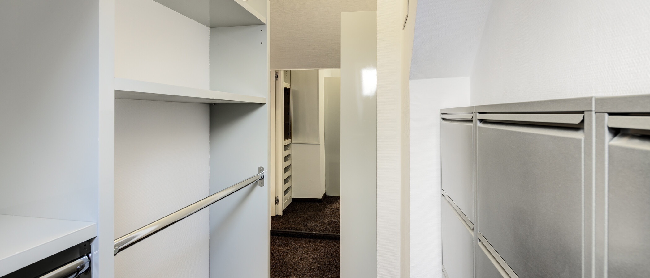maisonette-gallery apartment München Maxvorstadt - Museumsviertel 02 Walk-in closet 9925
