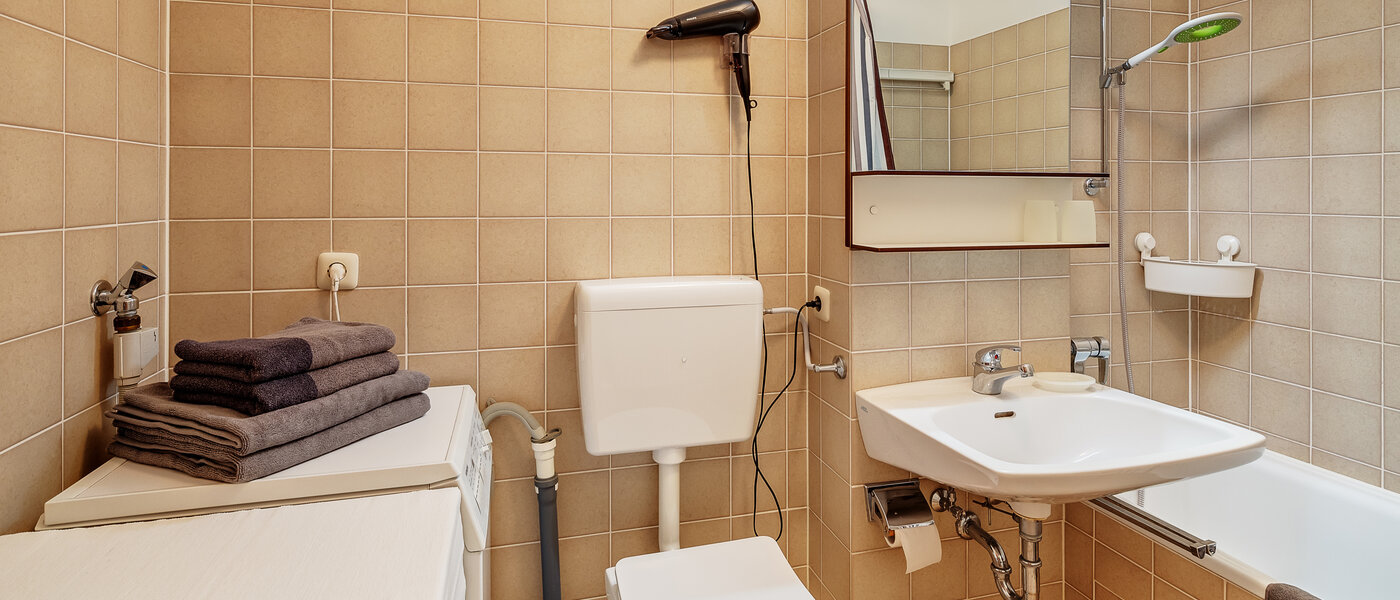 apartment München Moosach 02 bathroom 9941