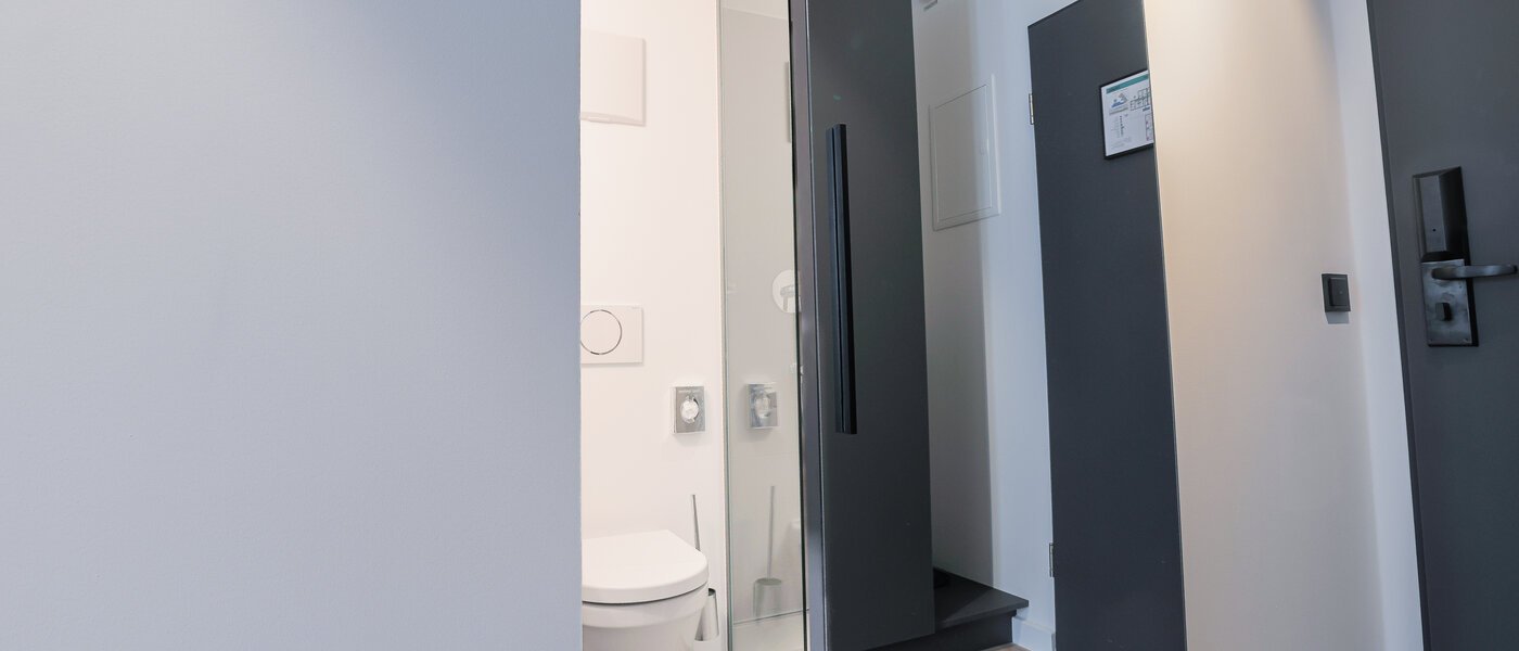 villa München Lehel 04 bathroom 995