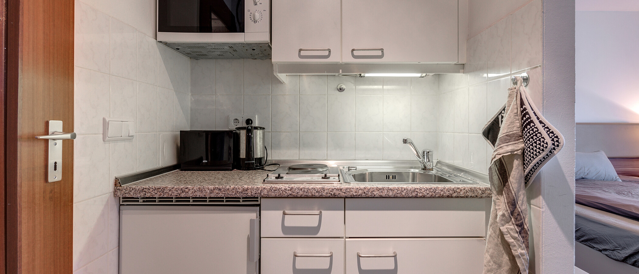 studio München Maxvorstadt 01 kitchen 9951