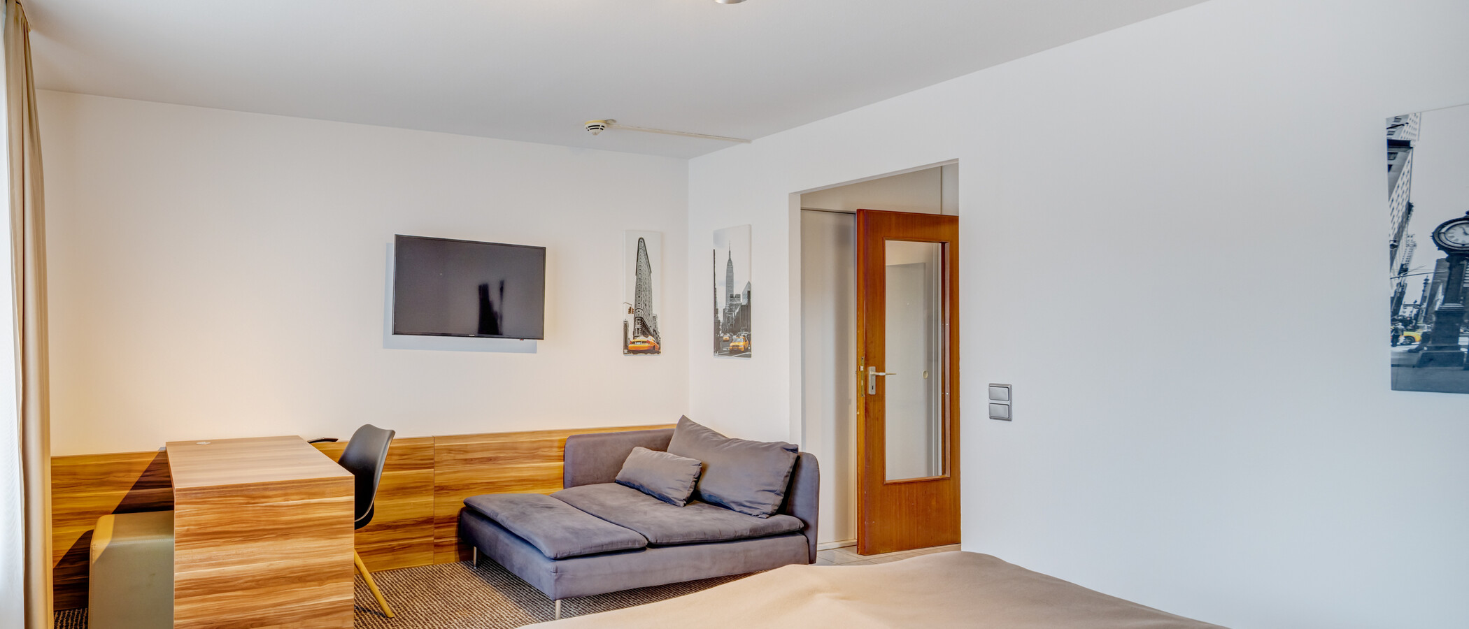 studio München Maxvorstadt 02 living area 9951