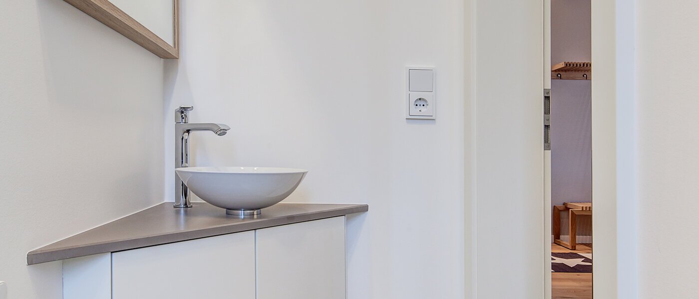 apartment München Maxvorstadt - Universitätsviertel 02 guest toilet 9953