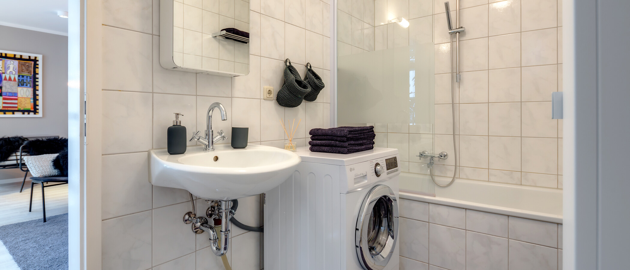 apartment München Schwabing-West (rund um den Hohenzollernplatz) 01 bathroom 9957