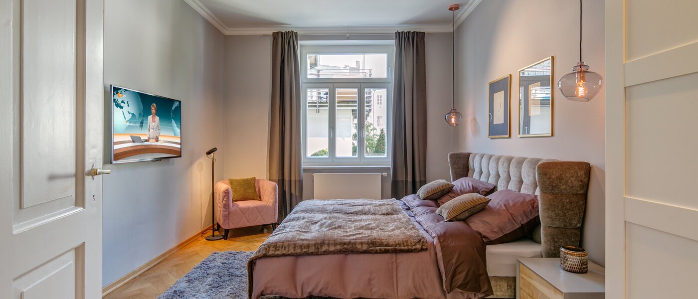 apartment München Gärtnerplatzviertel 01 sleeping area 9966