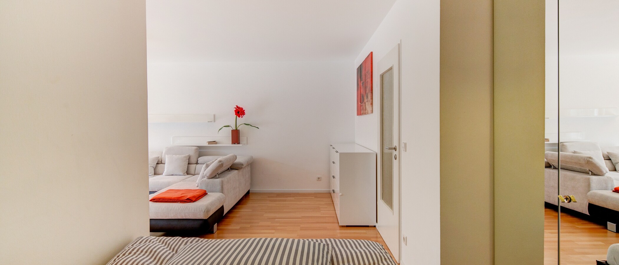 apartment München Schwabing-West 02 sleeping area 9967