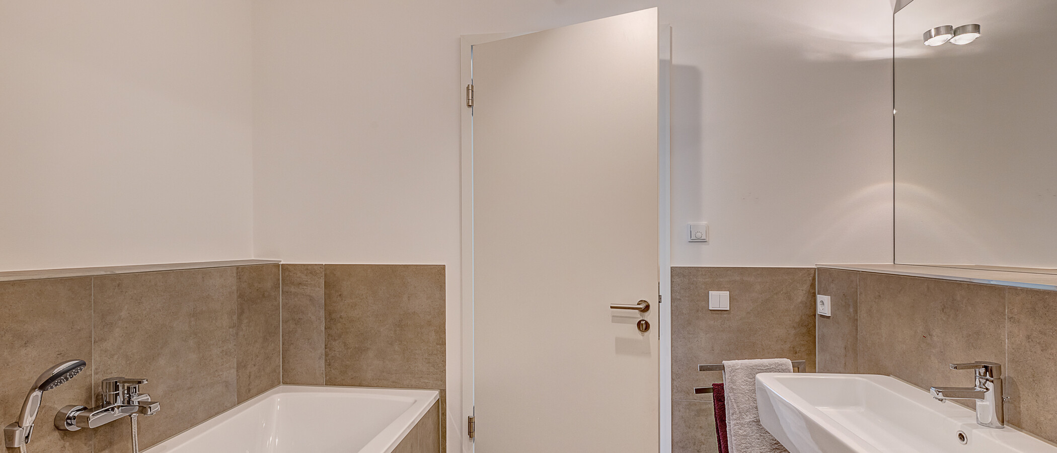 apartment München Ludwigsvorstadt 03 1. bathroom 9983