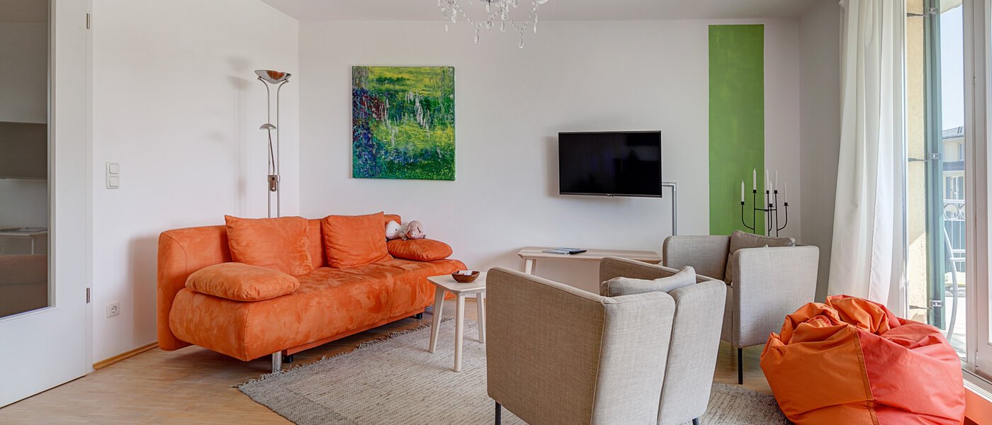 apartment München Moosach 02 living room 9984