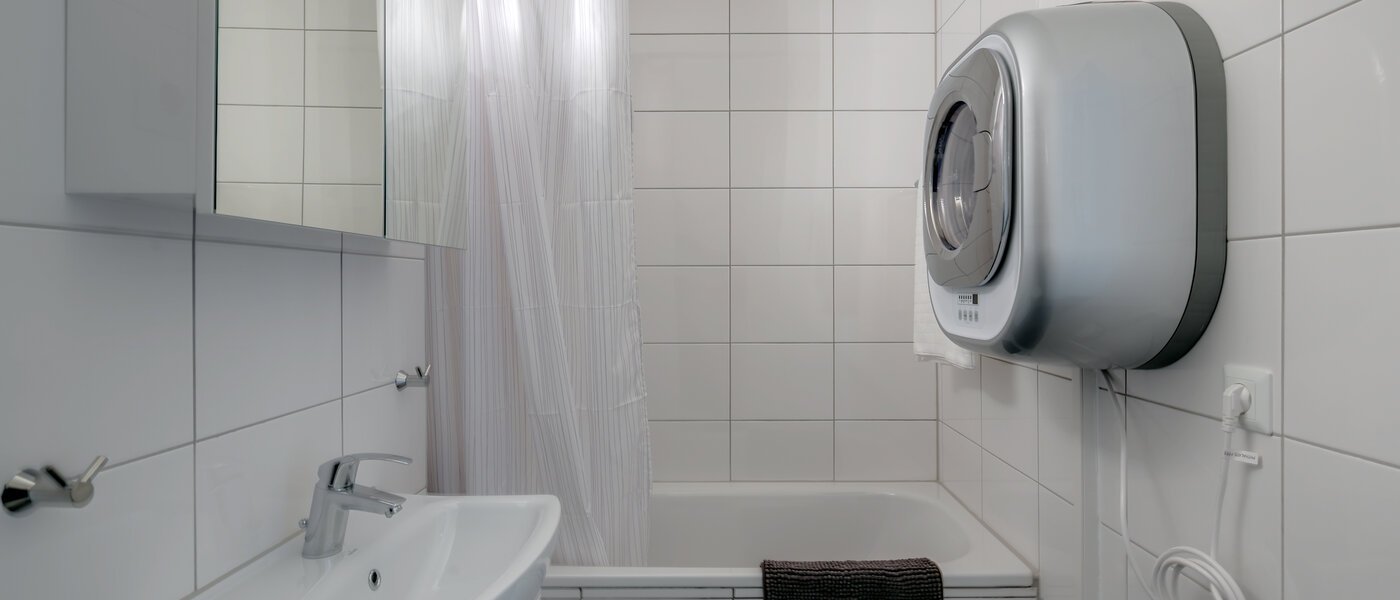 apartment München Ramersdorf 01 bathroom 9990