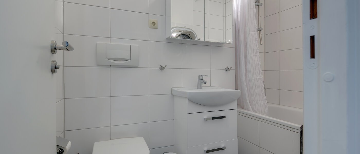 apartment München Ramersdorf 02 bathroom 9990