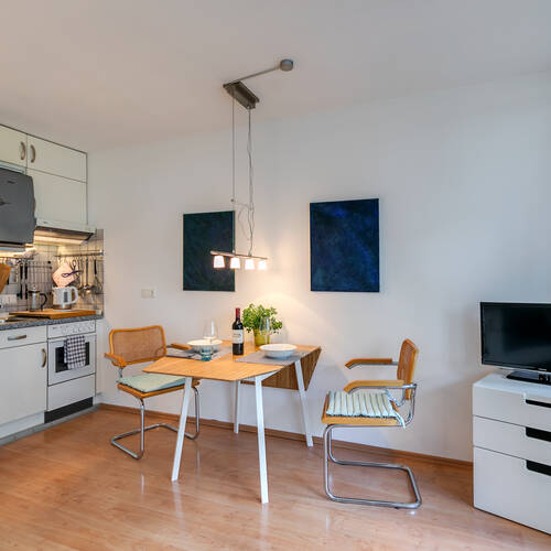 apartment with garden 	 with 1 room | Munich-Solln | 7660