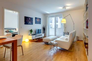 Sunny, modern apartment with spacious balcony and WiFi