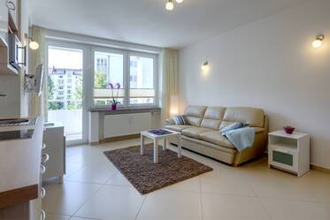 Bright, south-facing 1.5-room apartment