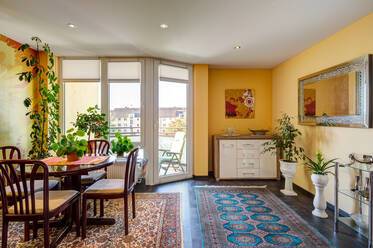 Nicely furnished apartment with balcony and parking space