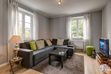 Schöne, helle und modern eingerichtete Wohnung 