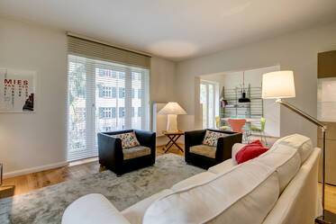 High-quality apartment in upscale area: Nymphenburg Palace