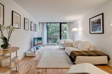High-quality furnished 2-room apartment in top location in Schwabing