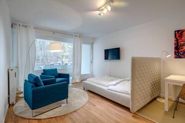 Exclusive location in Solln: Apartment with spacious balcony
