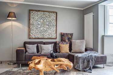 Furnished apartment in mint condition