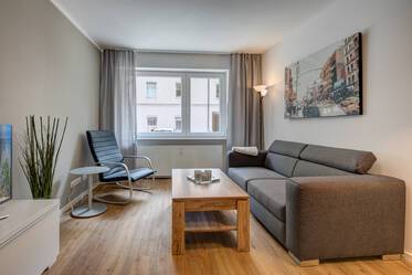 Beautiful 2.5-room apartment with 2 bedrooms and balcony in Munich-Westend